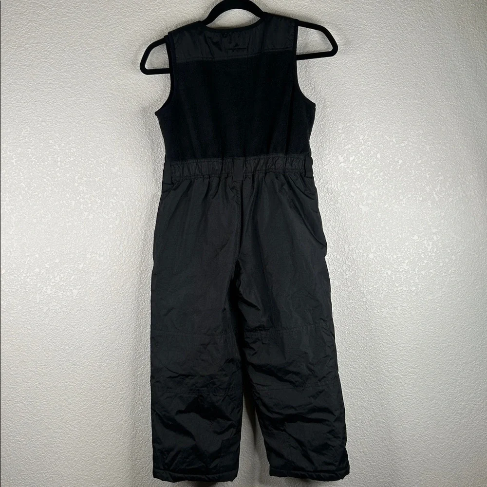VERTICAL 9 vertical black
